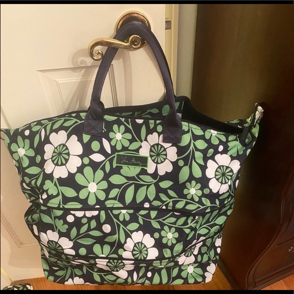 Vera Bradley Handbags - Vera Bradley Travel expandable weekender bag NWOT